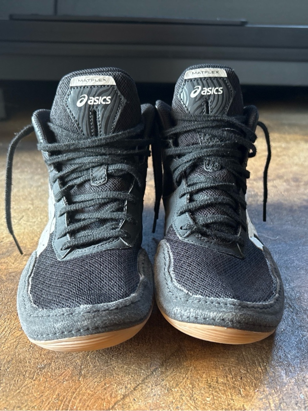 Asics Men's Black and Gray Matflex Wrestling Shoes